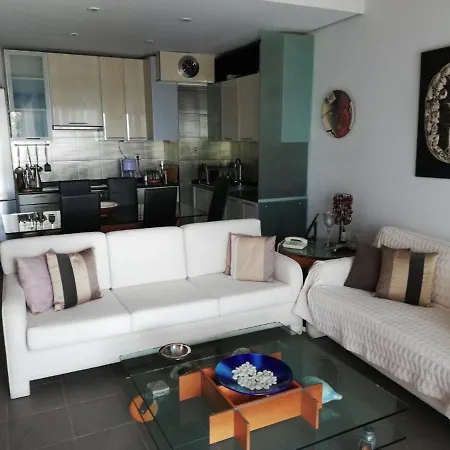 Beachfront Casual Luxury In * טורוני