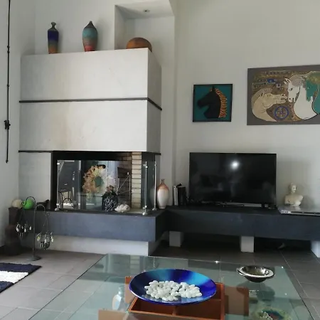 בית נופש Beachfront Casual Luxury In *